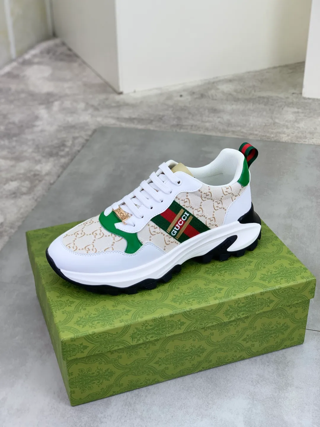 Men's shoes 💰P440💰[New model]🆘 The latest model from Gucci GUCCI official website🎁Classic casual and fashionable men's shoes👟Best model💥The version is simple and elegant, exclusive for trendy men. Unique official website latest brand elements👑Gucci original decoration, fashionable and generous, original soft calfskin fabric➕Comfortable soft first-layer pigskin lining ✅The official website specifies the wear-resistant casual outsole, the classic model is taken in kind🎬Color: 4️⃣colors available😍Number: 38-44